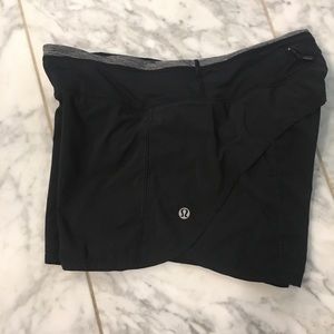 Lululemon shorts black size 4